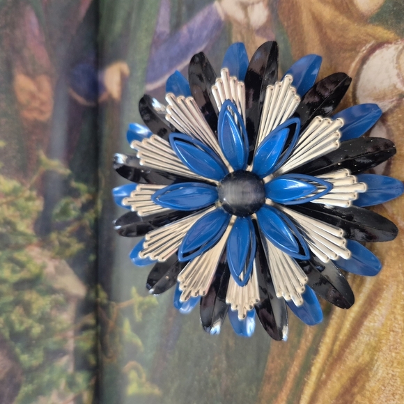 Blue and Black Floral Metal Brooch - Picture 1 of 8
